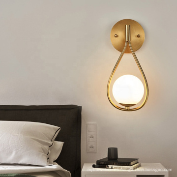 Diseño nórdico, luz de pared de color dorado, lámpara de pared creativa decorativa para interiores, lámpara de pared decorativa para el hogar, moderna lámpara de pared con pantalla de arte para interiores